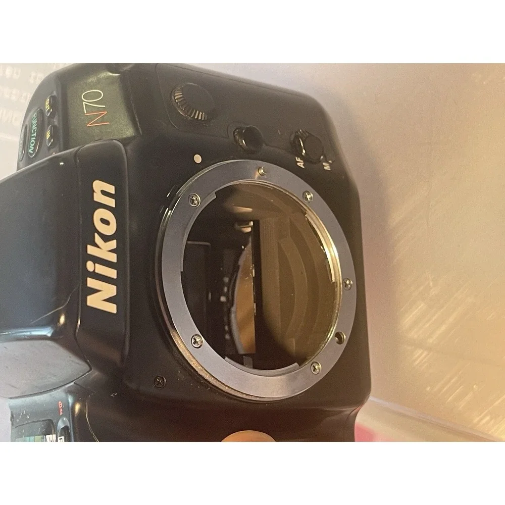 Nikon F70 SLR Film Camera Body Only ( Untested) (read)